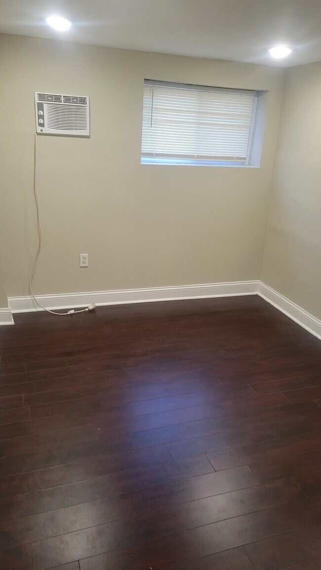 Foto del edificio - 215 E Walnut Park Dr