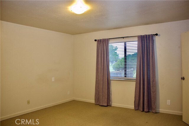 Foto del edificio - 19615 Old Creek Rd