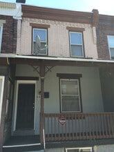 Building Photo - 6446 Glenmore Ave