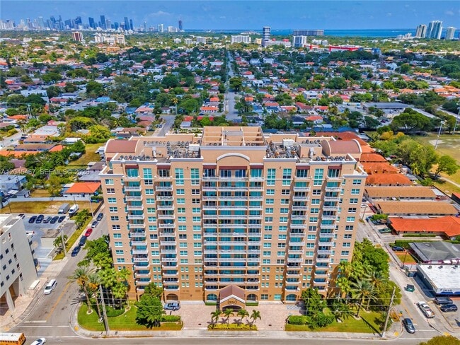 Building Photo - 2665 SW 37th Ave