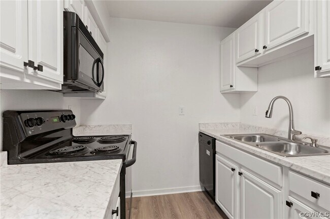 Foto del edificio - 3514 E Richmond Rd