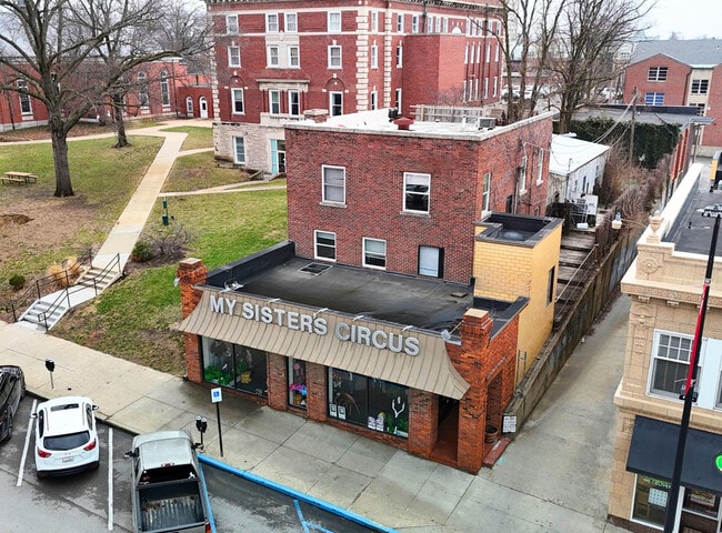 Building Photo - 1110 E Broadway