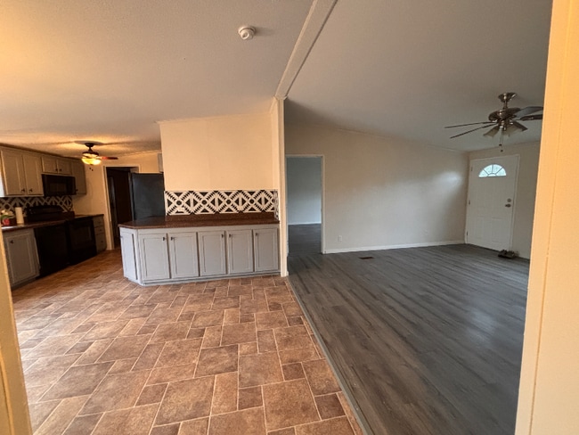 Foto del edificio - 3336 Rooster Ln