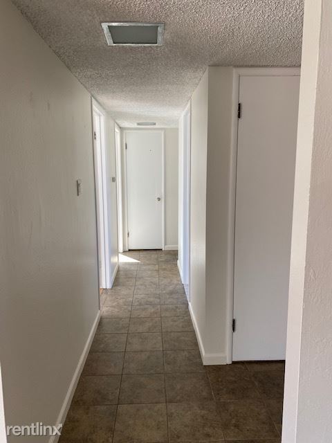 Building Photo - 3 br, 2 bath House - 2210 Mangrum Avenue