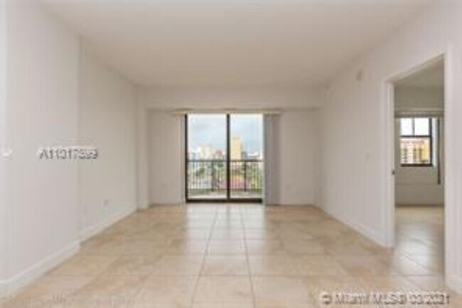 Foto del edificio - 55 Merrick Way