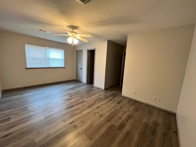 Building Photo - 4816 N Britton Dr