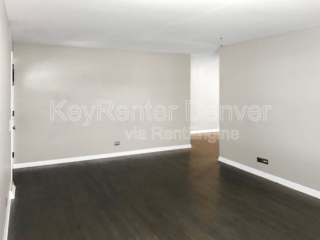 Foto del edificio - 8410 W 3rd Pl