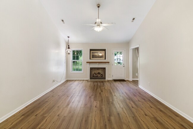 Foto del edificio - 190 Old Beechtree Ln