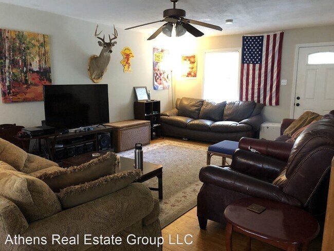 Foto del edificio - 4 br, 3.5 bath House - 114 Habersham Drive