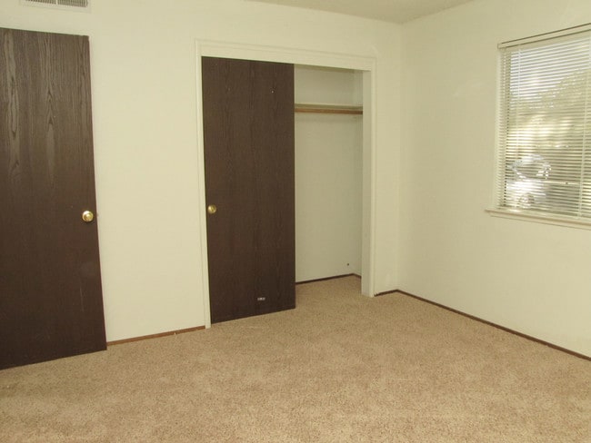 Bed - Northpointe Commons