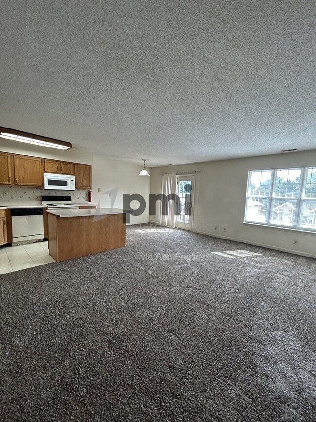 Foto del edificio - 1306 Arthur Ave