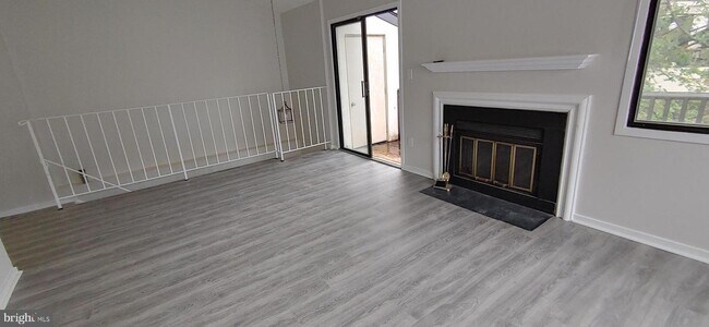 Building Photo - 9821 Hellingly Pl