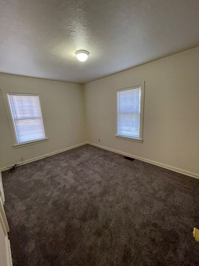 Foto del edificio - Available NOW! Darling 2 Bedroom Ranch