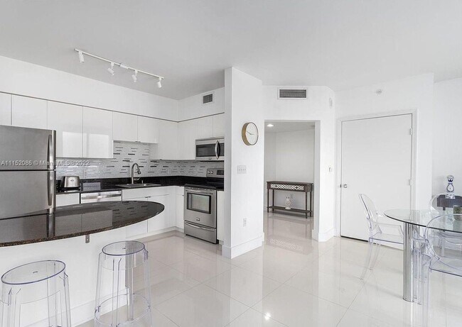 Foto del edificio - 1330 West Ave