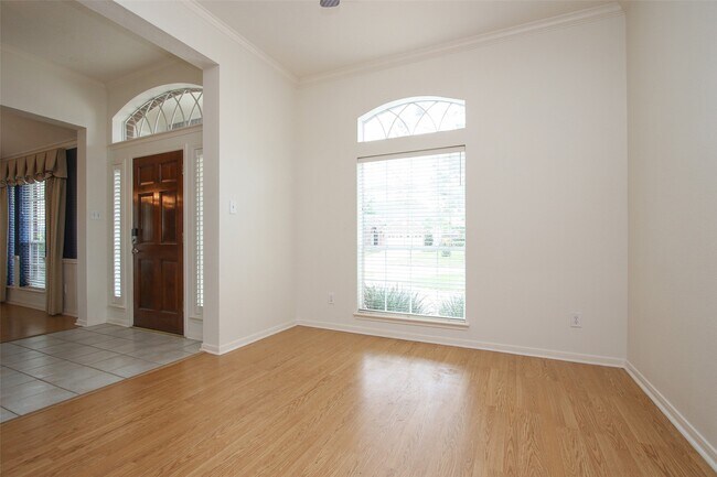 Building Photo - 9822 Therrell Dr