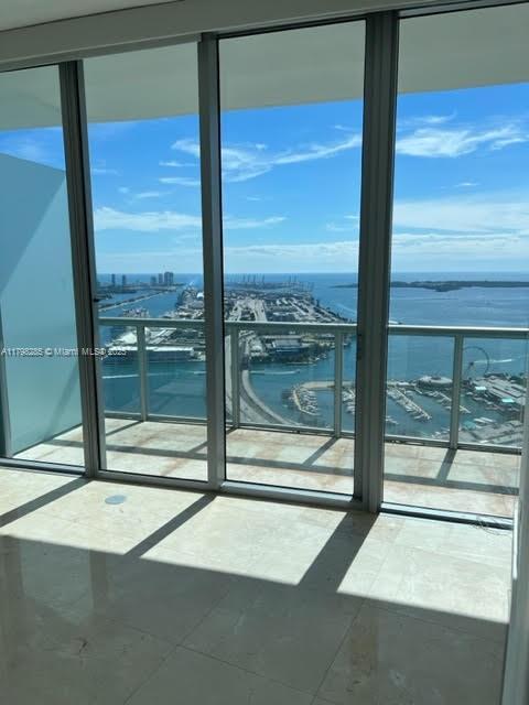 Foto del edificio - 888 Biscayne Blvd