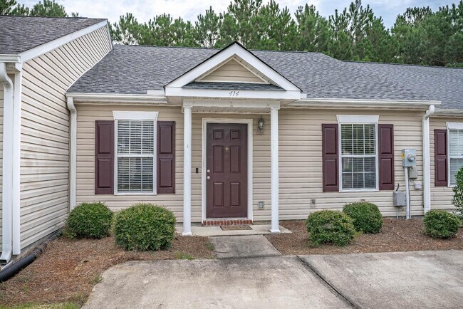 Foto del edificio - 414 Elders Pond Cir