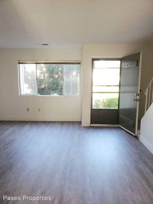 Building Photo - 2 br, 1.5 bath House - 113 E Oliva Ct