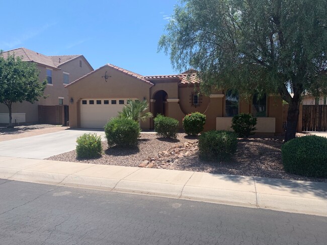 Building Photo - Beautiful Gilbert Home