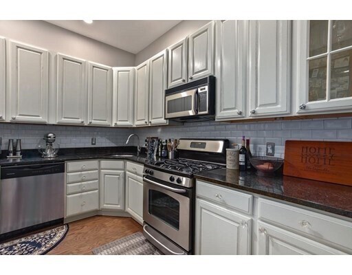 Foto del edificio - 655 E 2nd St