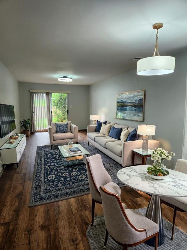 Foto del edificio - 3179 Meadow Trail Dr