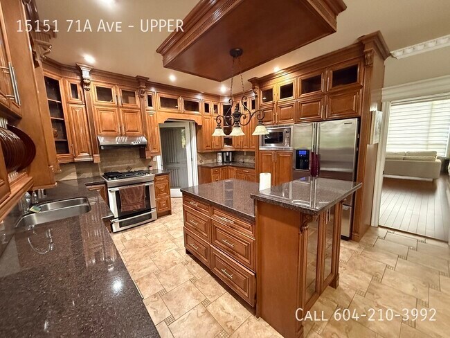 Building Photo - Upper-Level Modern Home with 6 Bedrooms