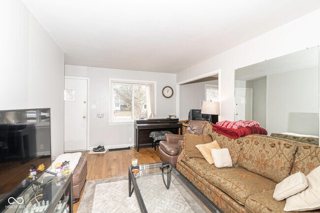 Foto del edificio - 5303 N College Ave