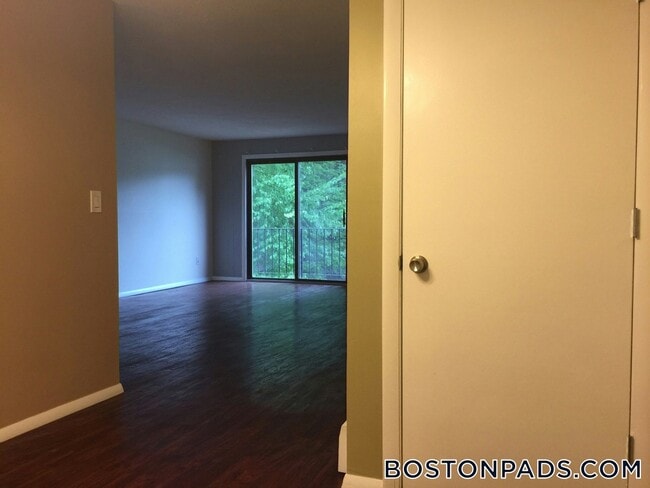 Building Photo - 7 Gorham Ave