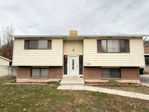 Building Photo - 5193 Persille Dr