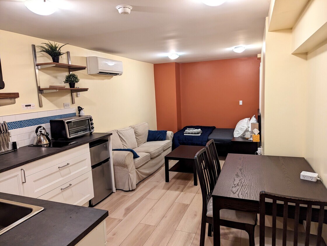 Foto principal - 353 Rugby Rd
