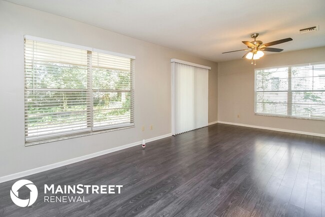 Building Photo - 738 Preble Ave