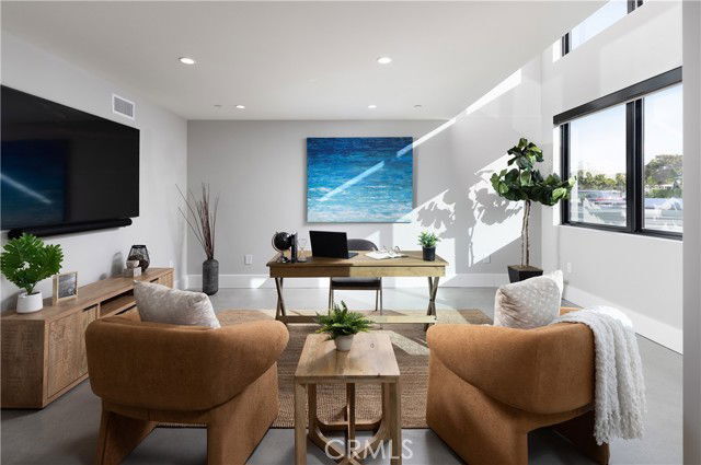 Foto del edificio - 502 W Balboa Blvd