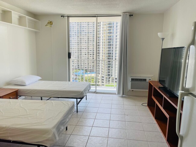 Foto del edificio - Partially Furnished Studio in Waikiki