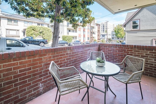 Foto del edificio - Advent - Low Deposit W/ Laundry & Parking!