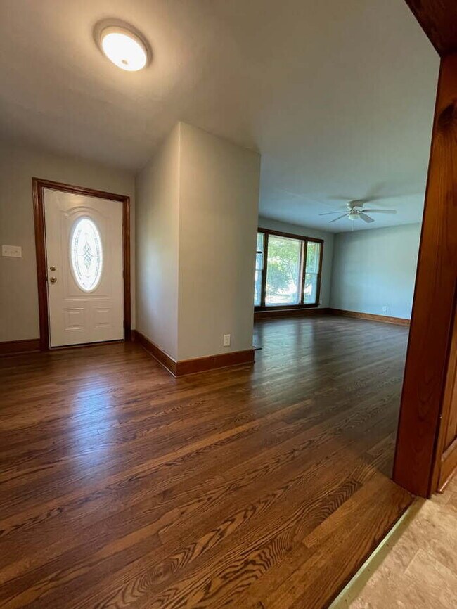Foto del edificio - 3 Bedrooms 1.5 bath