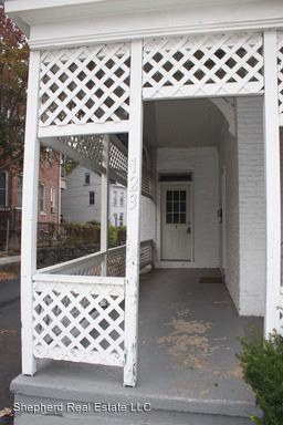 Building Photo - 123 College Ave