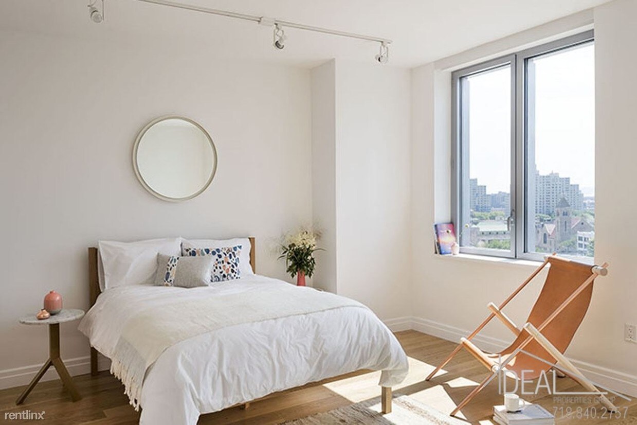 Foto principal - 290 Ashland Pl