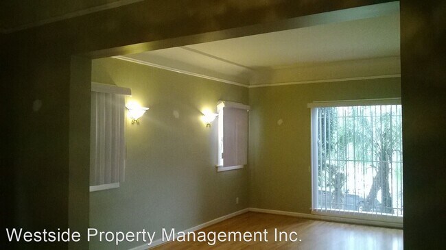 Foto del edificio - 327 1/2-327 N Stanley Ave