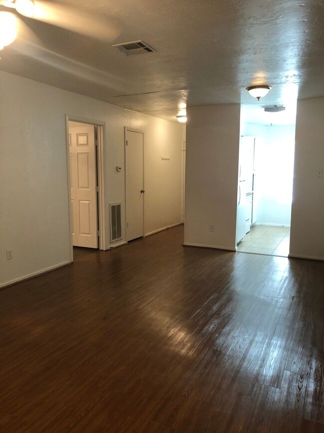 Building Photo - 2603PR