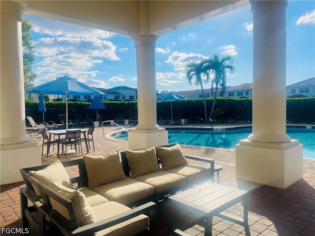 Foto del edificio - 7074 Venice Way