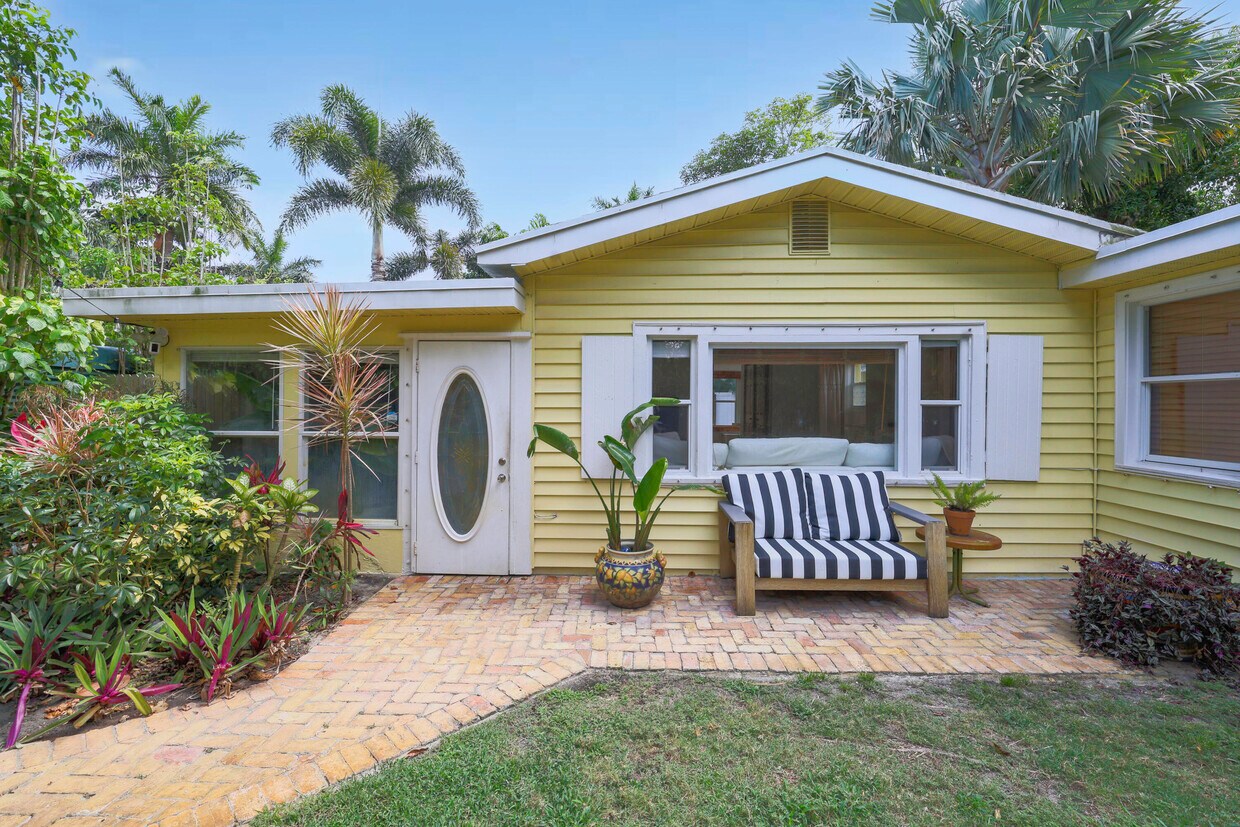 Foto principal - 730 S Lake Ave