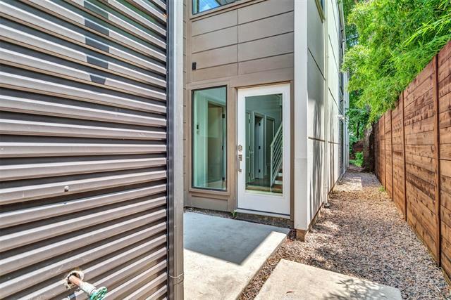 Building Photo - 4212 Munger Ave