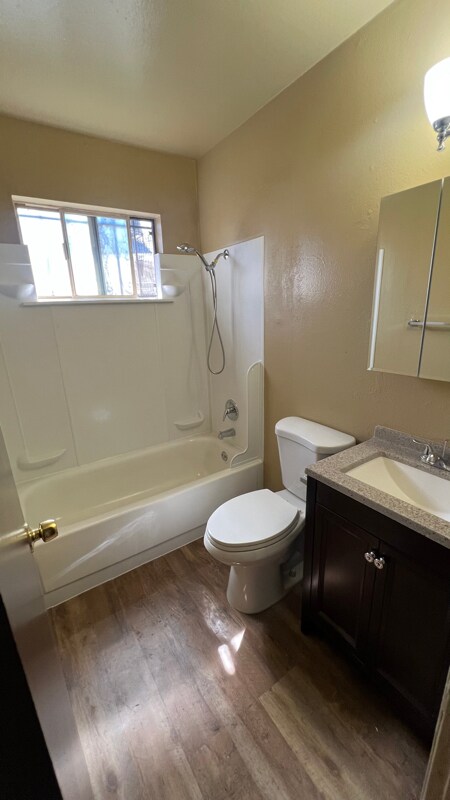 Foto del edificio - 738 Bedlow Dr