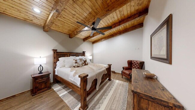 Foto del edificio - 8261 Nemec Ln