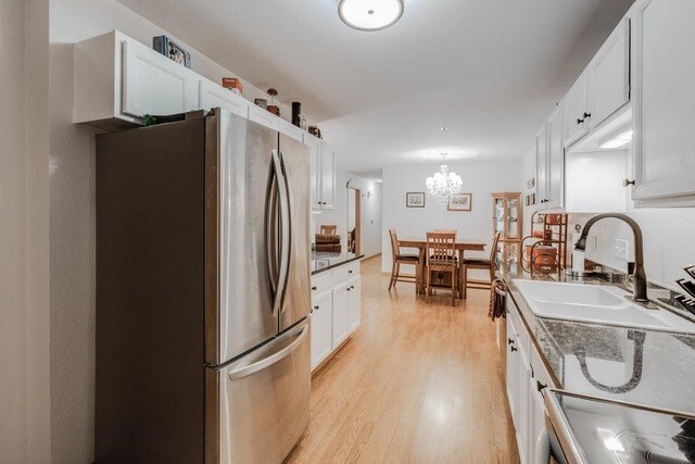 Foto del edificio - 8055 Lexington Pl