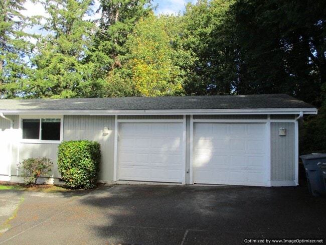 Building Photo - 10706 82nd Ave Ct NW