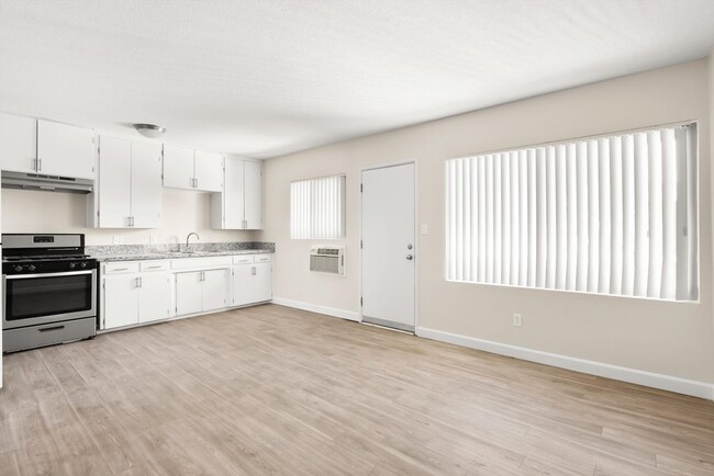 Foto del interior - Park Village Apartment Homes- Riverside, CA