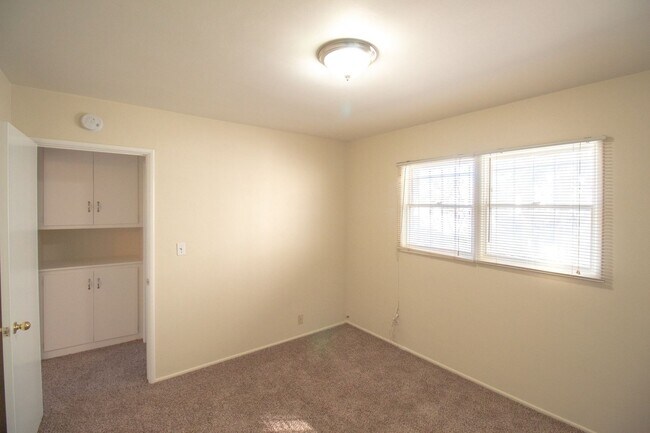 Foto del edificio - 1510 Freeman Ave