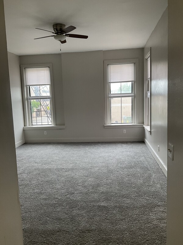 Foto del edificio - 3032 Colerain Ave