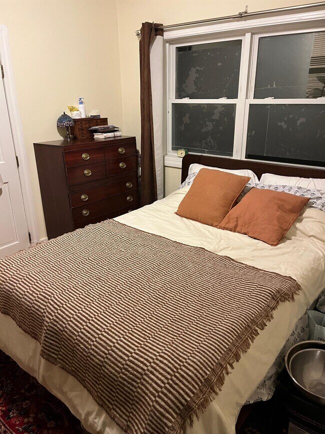 Building Photo - 213 Highland Ave